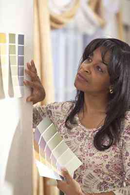 Comment Faire un Fond Noir sur une Toile de Peinture