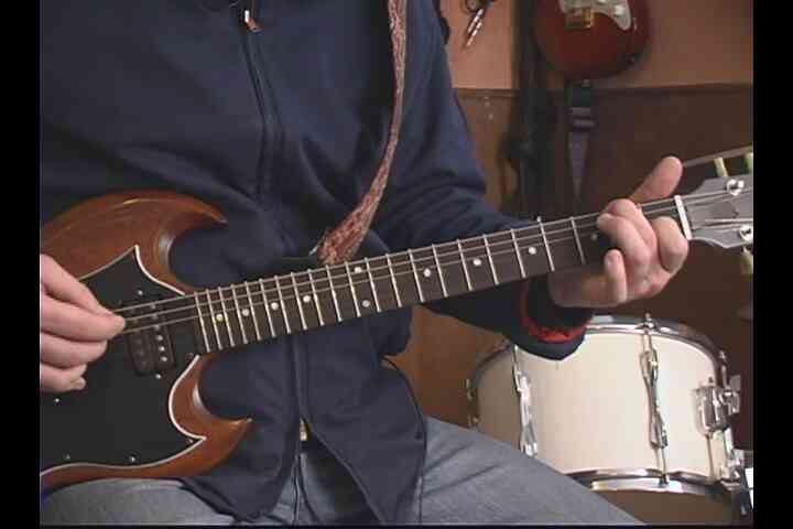 Comment Jouer "Lonely Day" sur la Guitare