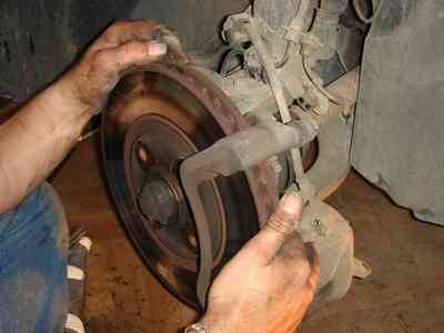 Comment faire pour Rétracter les Pistons de Frein
