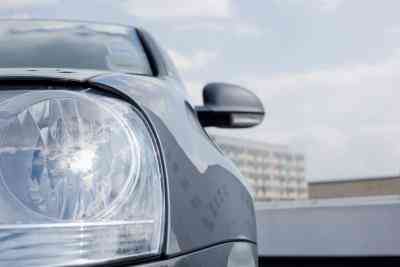 Comment Remplacer le Phare Avant sur une Toyota Matrix