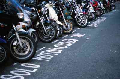 Comment Ajuster les Freins à Disque sur une Moto, Scooter