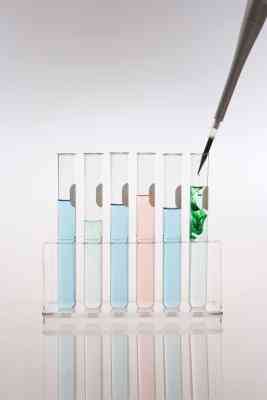 Comment Concevoir une Expérience pour Tester la Façon dont le pH Affecte les Réactions Enzymatiques