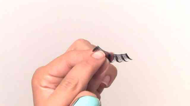 Comment faire pour Dissoudre la Colle à Cils De Cils