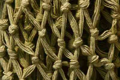 Comment Réparer un a Tiré sur un Fil Lâche Tricot Pull