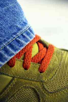 Comment lacer des Chaussures de Tennis de Sorte que Vous Pouvez les Porter Comme des Slip-Ons