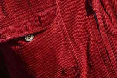 Sont Des Pantalons En Velours Côtelé Considéré Comme Robe Pantalon?