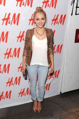 Comment Puis-Girly De La Robe De Filles Avec Des Jeans Skinny?