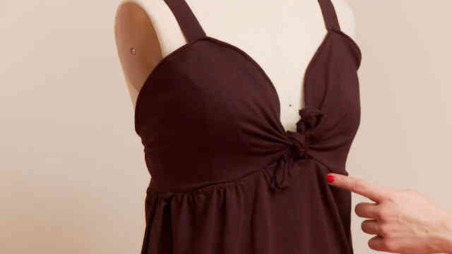 Comment Couper un T-Shirt En Robe de