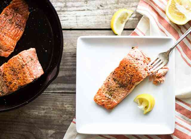 Comment faire Cuire le Saumon à la Poêle