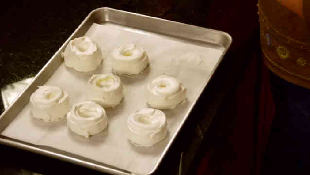 Comment Faire la Meringue ne Pas Coller à la feuille de Papier Sulfurisé