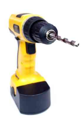 Comment puis-je Savoir Si un Black et Decker 12V sans Fil Est en cours de Chargement?