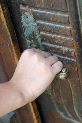 Comment Identifier Droite-Gauche des Portes à Charnières