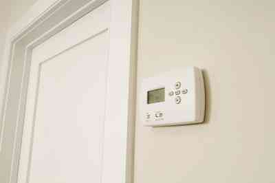 Comment faire pour Remplacer un Vieux Thermostat Honeywell