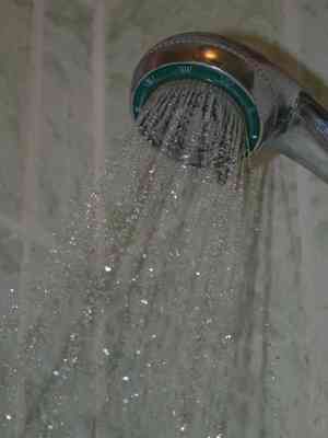 Comment Ajuster les Portes de Douche