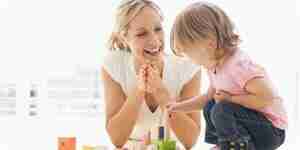 Arrêter le bégaiement chez les tout-petits: des conseils parentaux