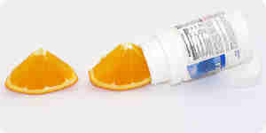 supplément de Vitamine C et des oranges