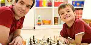 Enseignez à votre enfant à jouer aux échecs