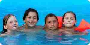 les Enfants dans la piscine