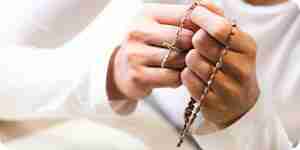 Faire un rosaire catholique
