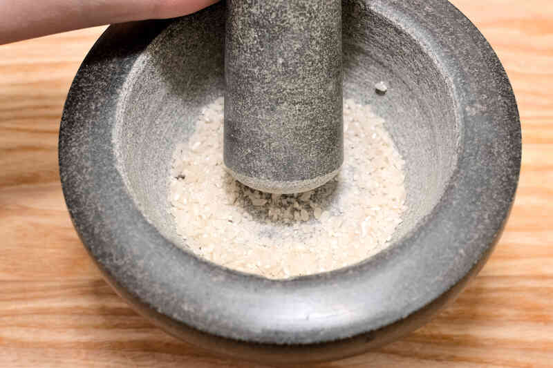 Comment Utiliser un Mortier et un Pilon