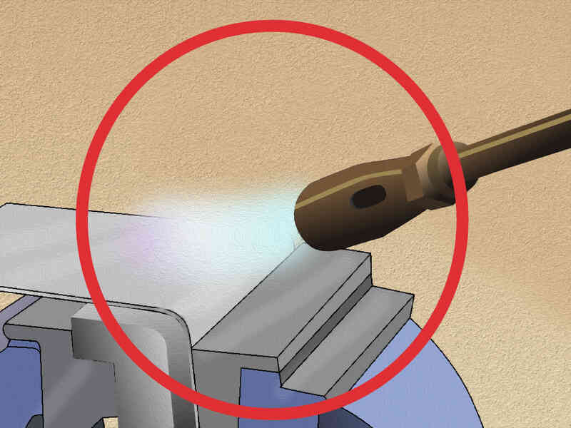 Comment Plier la Feuille de Métal