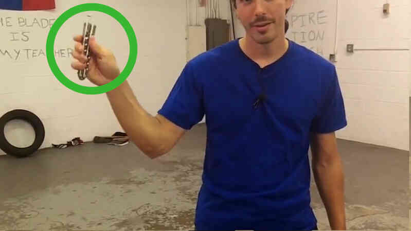 Comment retourner un Couteau Papillon